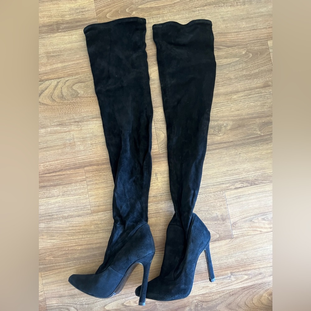 Zara thigh high suede boots. Size 37. Good condition.